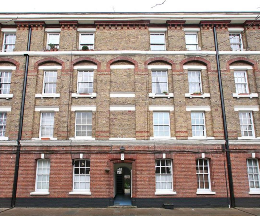 Traditional Victorian 2 Bed In Cobbled Street + Mod Cons - Full Home London Kültér fotó